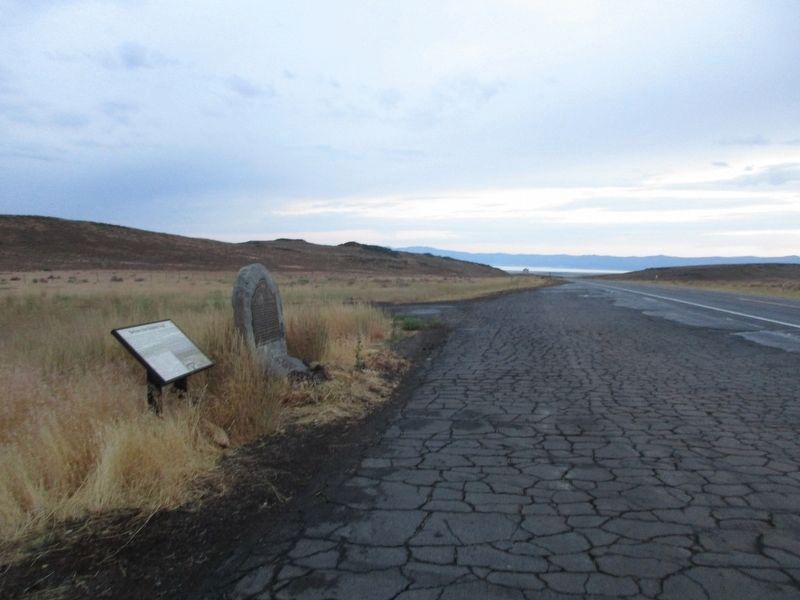 Noble Emigrant Trail Marker image. Click for full size.
