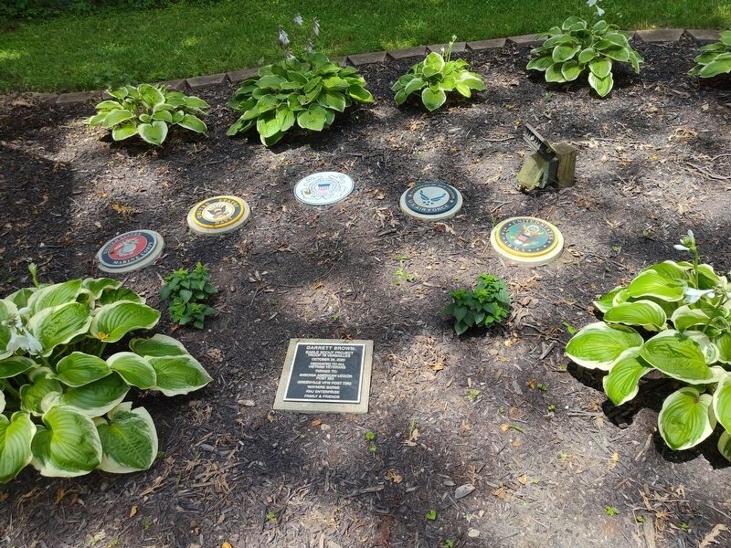 Vietnam Veterans Memorial image. Click for full size.