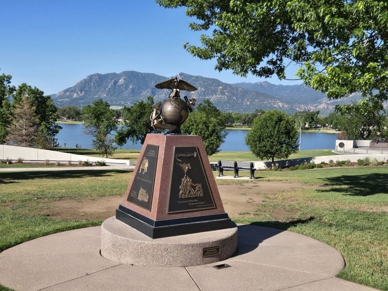 Full view Marines Memorial image. Click for full size.