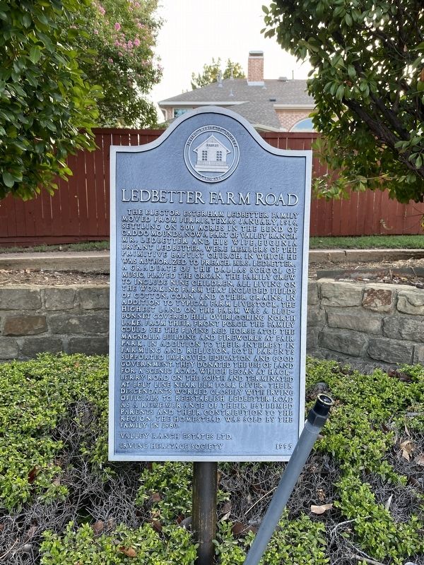 Ledbetter Farm Road Marker image. Click for full size.