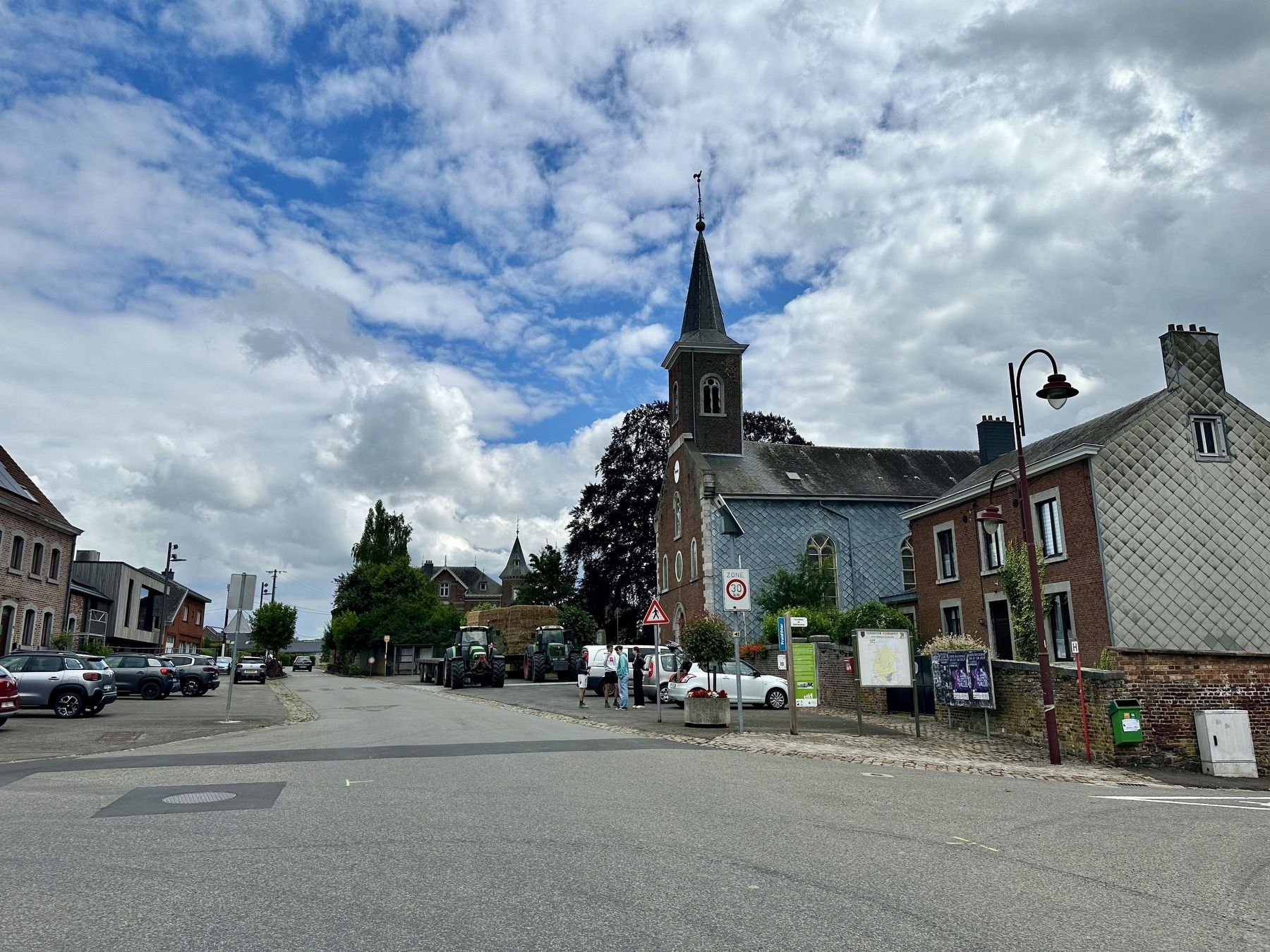 Froidthier Marker - wider view. Click for full size. Froidthier Marker - wider view image. Click for full size.