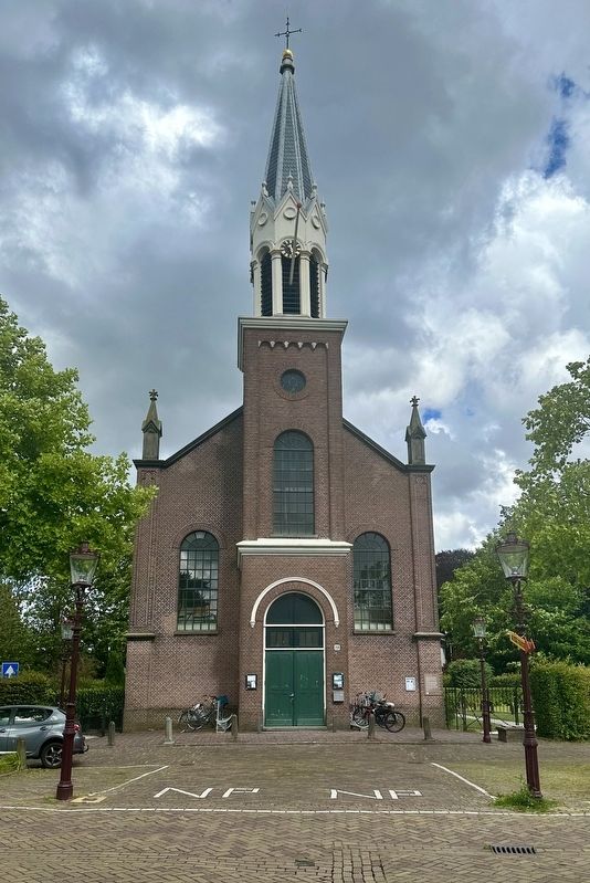 Dorpskerk van Sloten / Sloten Village Church and Marker. Click for full size. Dorpskerk van Sloten / Sloten Village Church and Marker image. Click for full size.