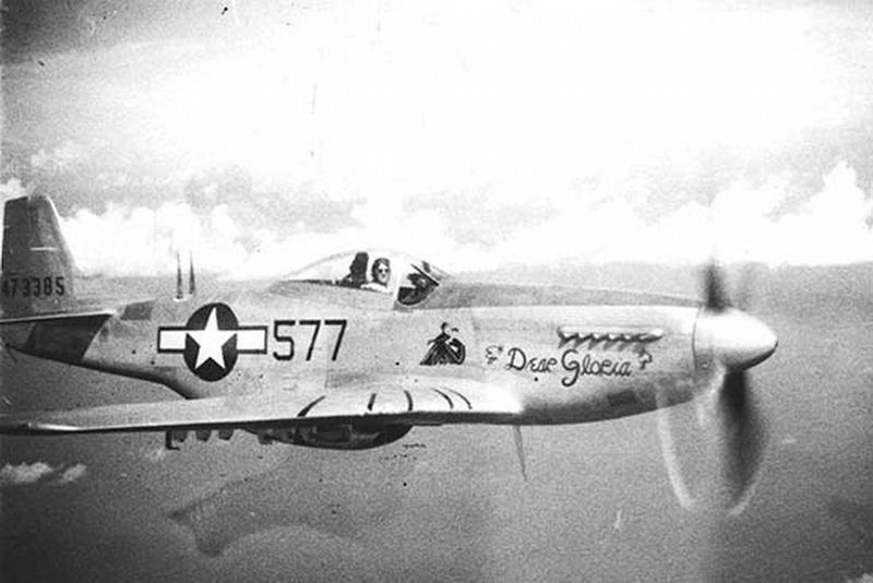 P-51 #577, 'Dear Gloria' of the 458th Fighter Squadron, 506th Fighter Group. Click for more information. P-51 #577, 'Dear Gloria' of the 458th Fighter Squadron, 506th Fighter Group image. Click for more information.