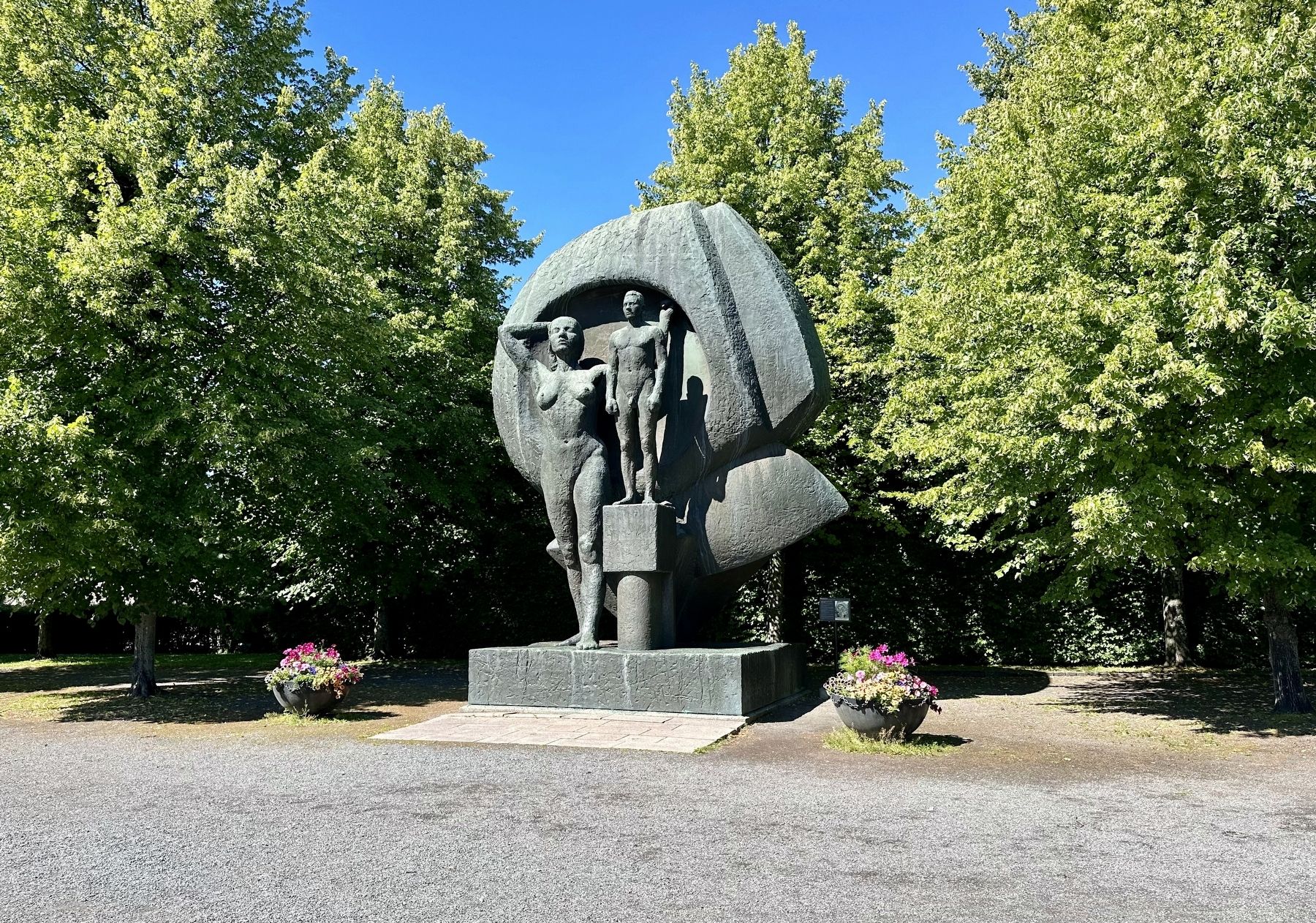 National Monument for Victims of War 1940-45. Click for full size. National Monument for Victims of War 1940-45 image. Click for full size.