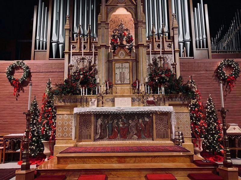 St. Mary's altar image. Click for full size.