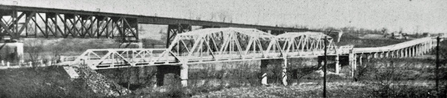 Marker detail: Staunton River Bridges image. Click for full size.