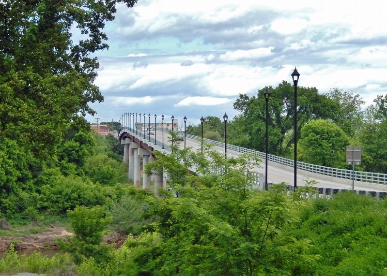 Hurt-Altavista Bridge image. Click for full size.
