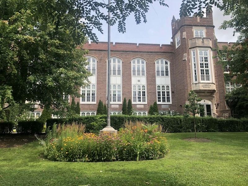 La Grange Veterans Memorial and Cossitt Avenue School. Click for full size. La Grange Veterans Memorial and Cossitt Avenue School image. Click for full size.