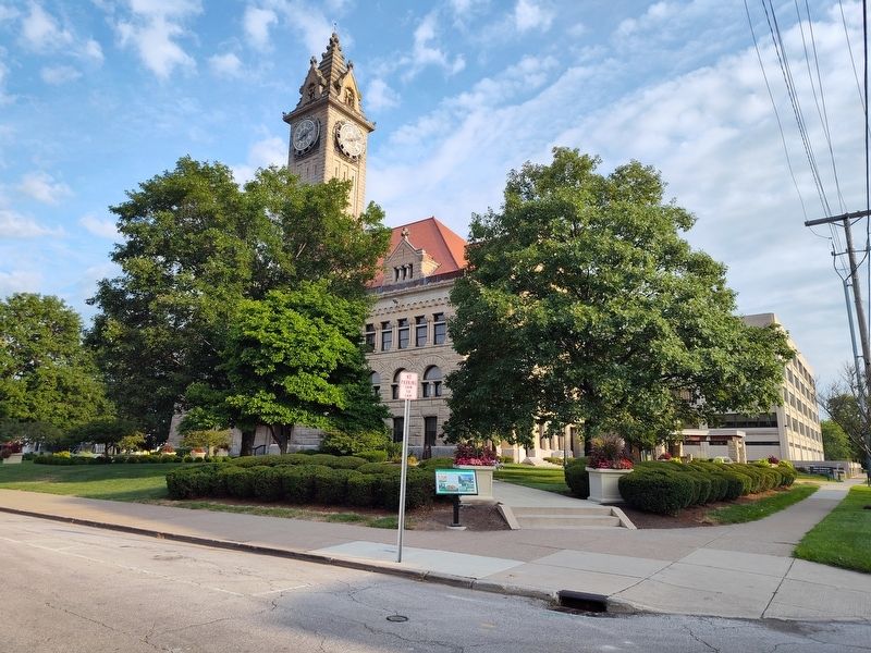 Wood County Courthouse Marker. Click for full size. Wood County Courthouse Marker image. Click for full size.