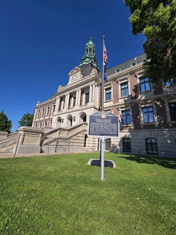 Wide view of Hall County Courthouse and Marker. Click for full size. Wide view of Hall County Courthouse and Marker image. Click for full size.