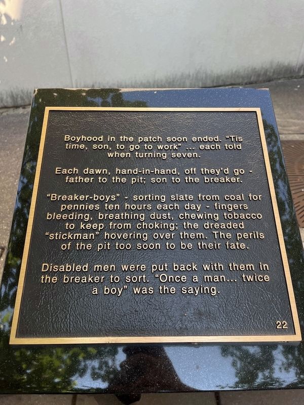 Miners Memorial image. Click for full size.