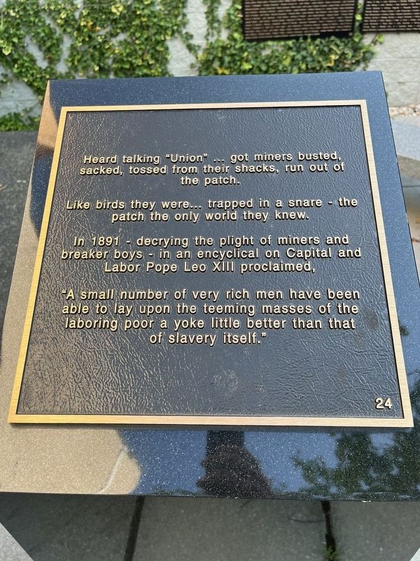 Miners Memorial image. Click for full size.