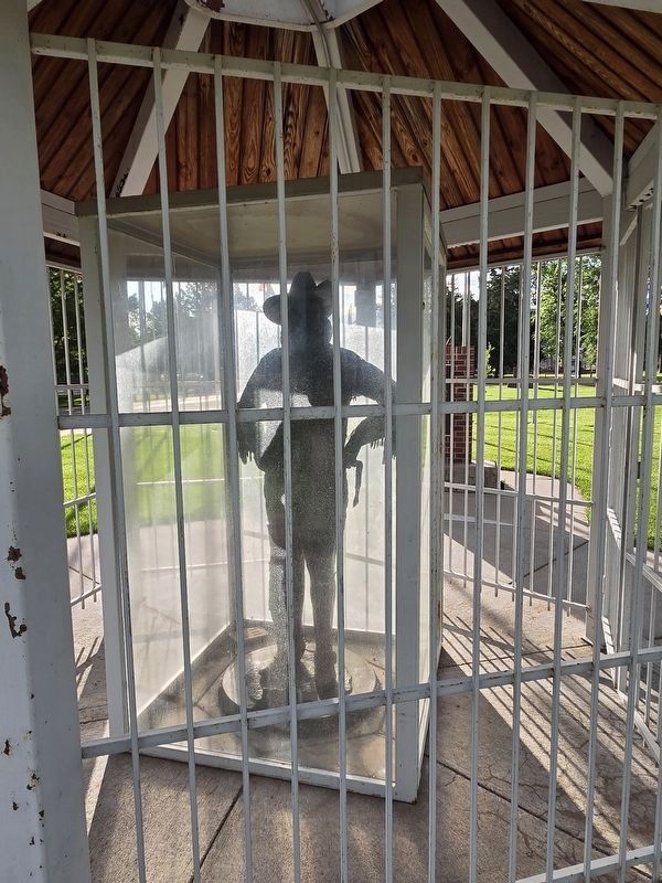 Buffalo Bill Cody Statue. Click for full size. Buffalo Bill Cody Statue image. Click for full size.