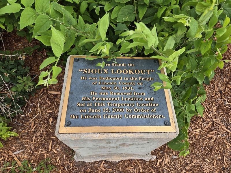 "Sioux Lookout" Dedication Tablet image. Click for full size.
