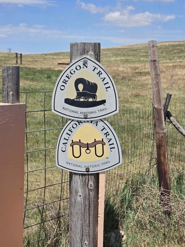 California and Oregon Trail markers image. Click for full size.