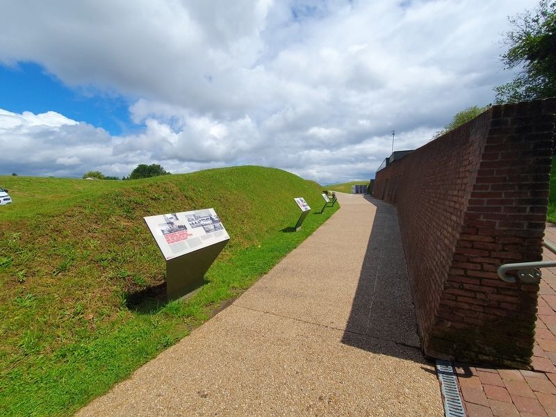 Construction of the Thiepval Memorial and Franco-British Cemetery Marker image. Click for full size.