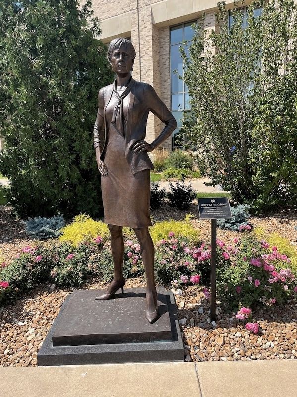 Muffet McGraw statue and marker image. Click for full size.