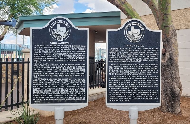 Chihuahuita Marker (Spanish on left side) image. Click for full size.