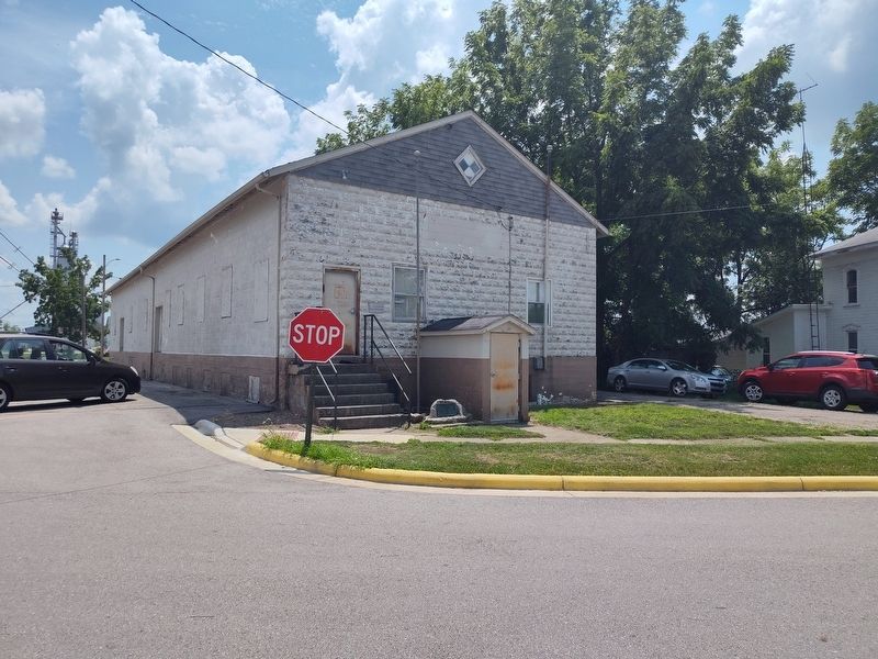 Verona Municipal Building image. Click for full size.