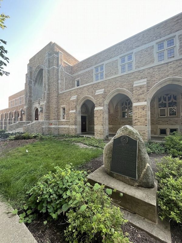 Rockne, Texas Marker and Rockne Memorial image. Click for full size.