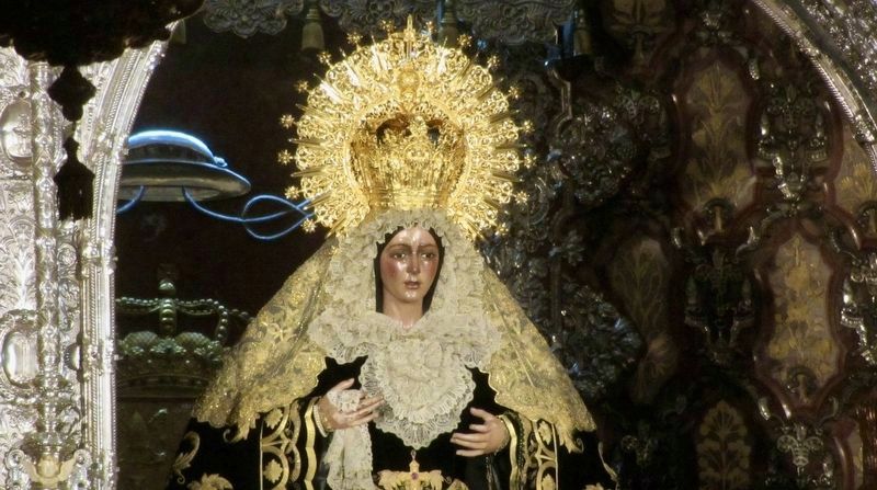 Virgin of Macarena - with crown. Click for full size. Virgin of Macarena - with crown image. Click for full size.