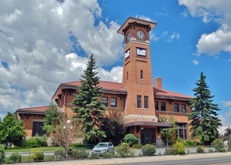 Milwaukee Depot (<i>southeast elevation</i>). Click for full size. Milwaukee Depot (<i>southeast elevation</i>) image. Click for full size.
