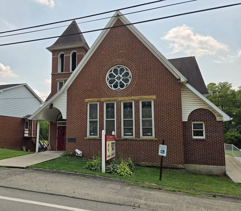 Arona Evangelical United Brethren Church and Marker image. Click for full size.