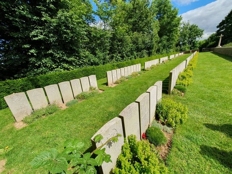 Devonshire Cemetery Marker image. Click for full size.