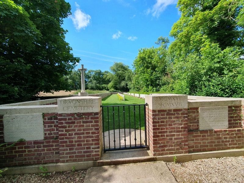 Devonshire Cemetery Entrance image. Click for full size.