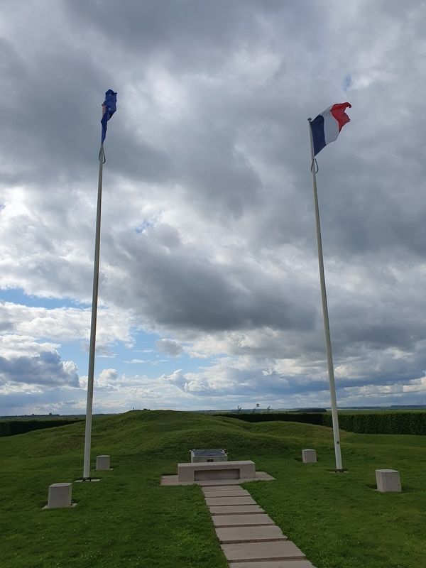 Pozi�res Windmill Marker image. Click for full size.