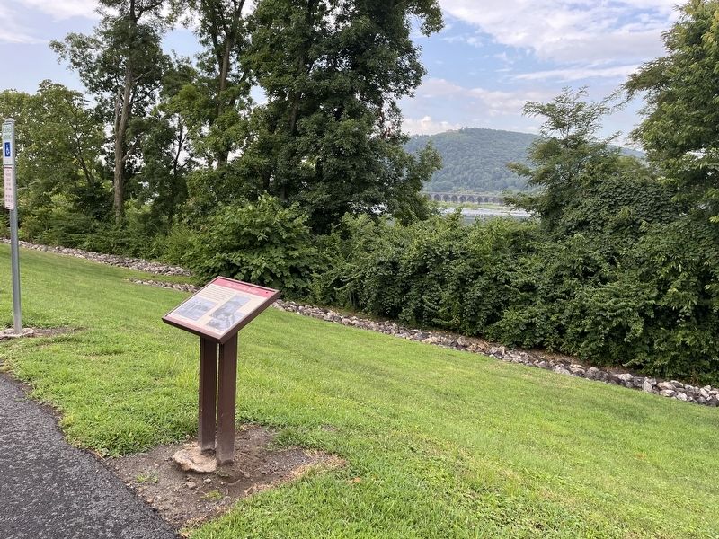 The Rockville Bridge Marker image. Click for full size.