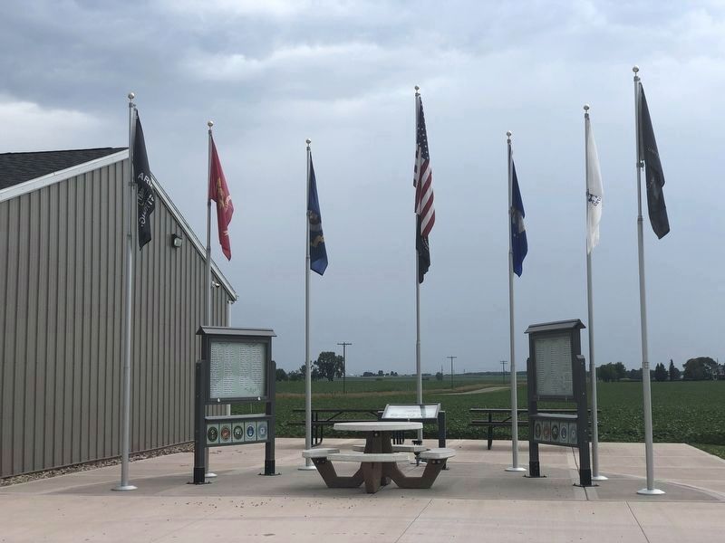 Standard, Illinois Veterans Monument image. Click for full size.