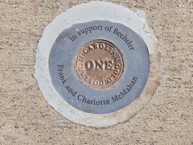 Replica of Bechtler's minted $1 gold coins image. Click for full size.