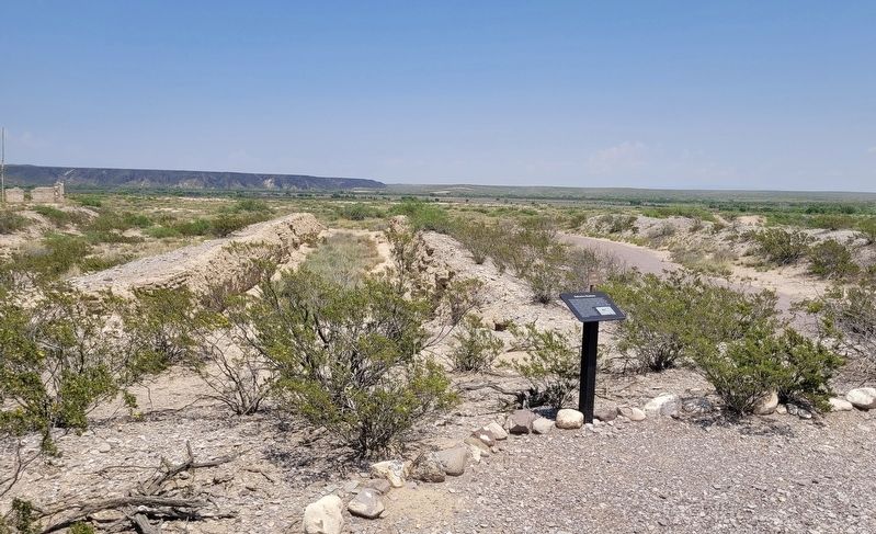 The view of the Defensive Bastions Marker along the trail image. Click for full size.