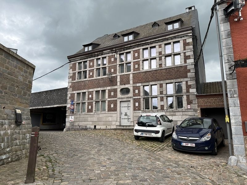 Pirenne House / La Maison Pirenne / Het Huis Pirenne / Das Haus Pirenne and Marker. Click for full size. Pirenne House / La Maison Pirenne / Het Huis Pirenne / Das Haus Pirenne and Marker image. Click for full size.