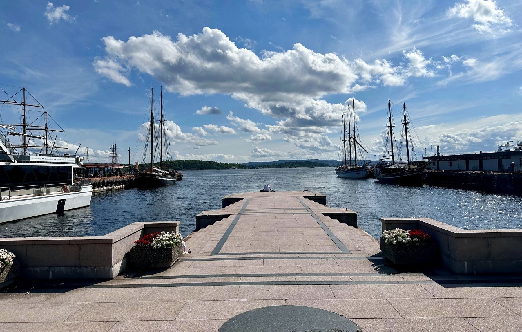 View of harbor from Honnørbrygga. Click for full size. View of harbor from Honnørbrygga image. Click for full size.