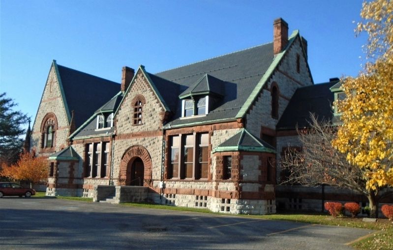 Willard Memorial Chapel (at left) and Welch Memorial Bldg (center & right) image. Click for full size.