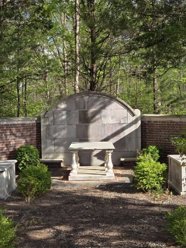 Burial site of General William Richardson Davie image. Click for full size.