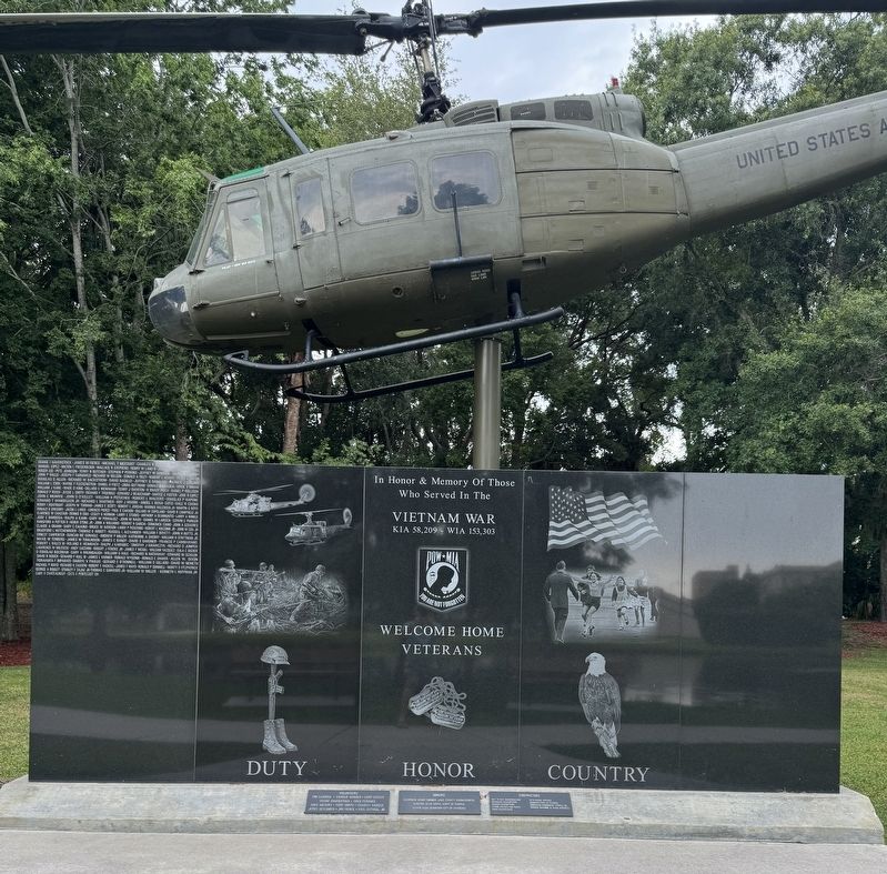 Vietnam War Memorial Marker image. Click for full size.