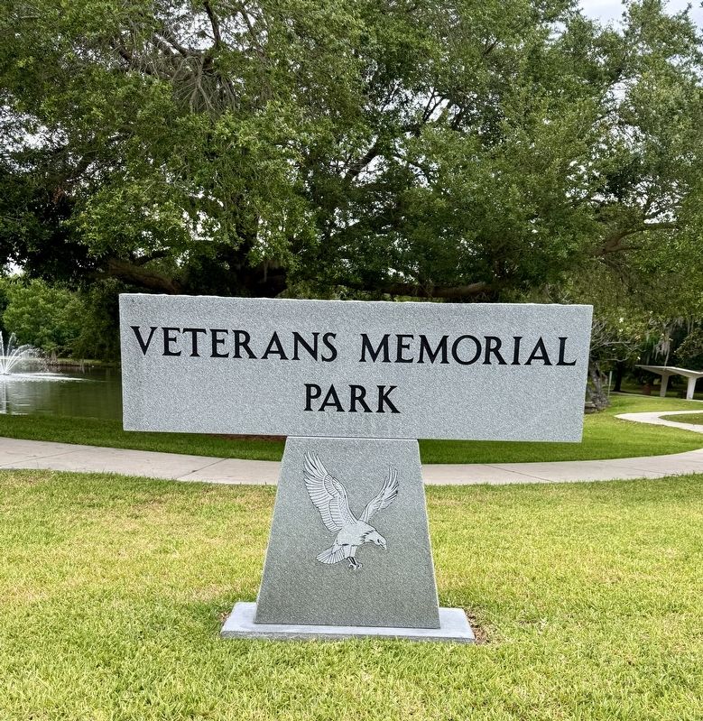 Veterans Memorial Park Sign image. Click for full size.