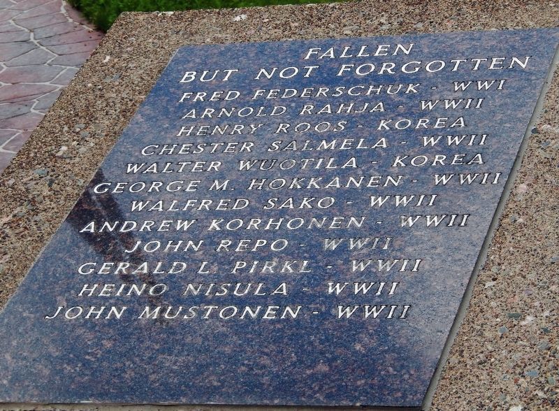 Veterans Memorial (<i>right tablet</i>). Click for full size. Veterans Memorial (<i>right tablet</i>) image. Click for full size.
