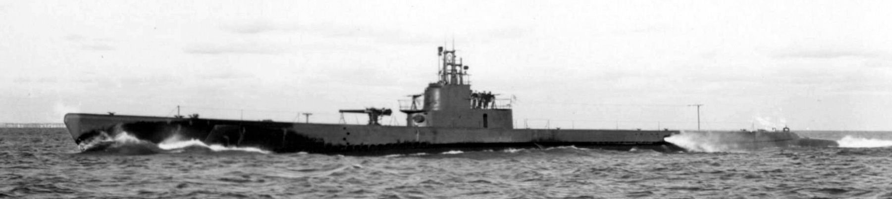 U.S.S. Ray (SS-271) undergoing sea trials in Lake Michigan shortly after her launch. Click for full size. U.S.S. Ray (SS-271) undergoing sea trials in Lake Michigan shortly after her launch image. Click for full size.