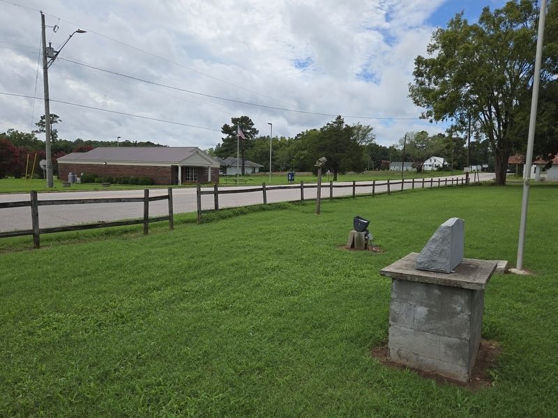 Wide view Veterans Memorial, across US 158 from Macon, NC library. Click for full size. Wide view Veterans Memorial, across US 158 from Macon, NC library image. Click for full size.