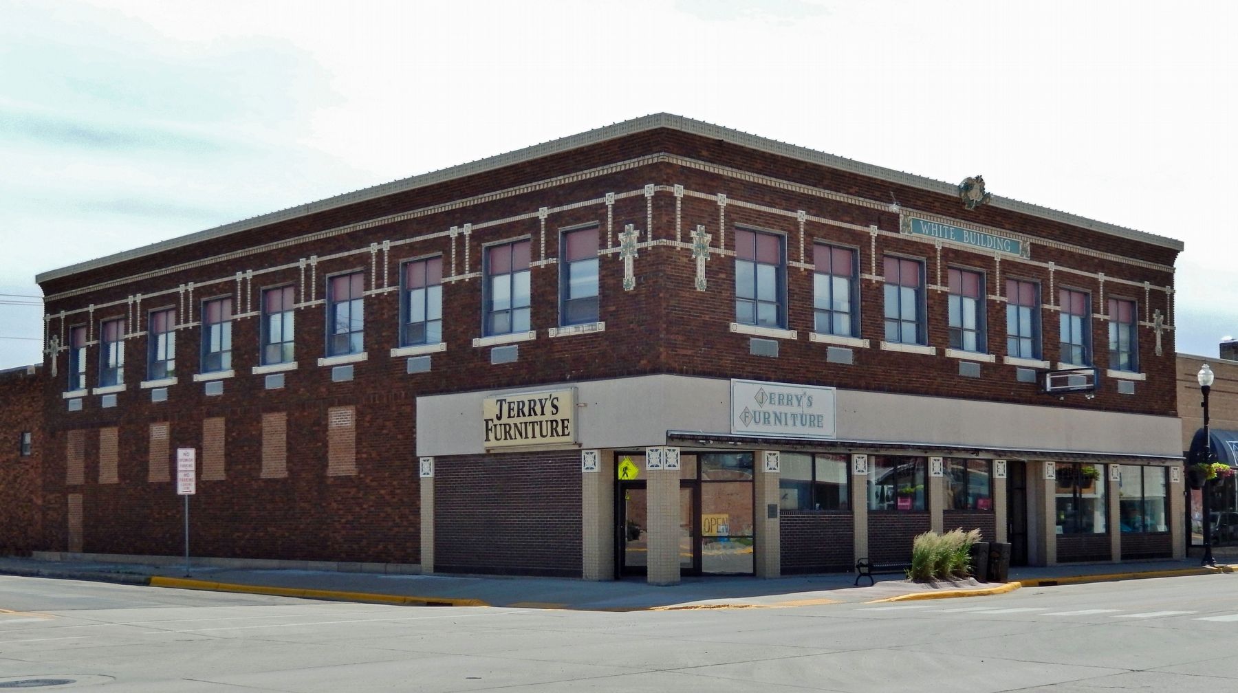White Drug Building (<i>northwest elevation</i>). Click for full size. White Drug Building (<i>northwest elevation</i>) image. Click for full size.