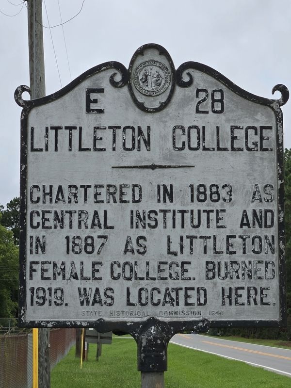 Closeup of Littleton College Marker image. Click for full size.