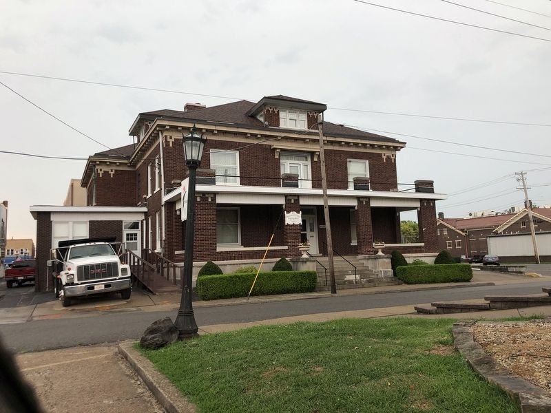 Former Williamson County Jail. Click for full size. Former Williamson County Jail image. Click for full size.
