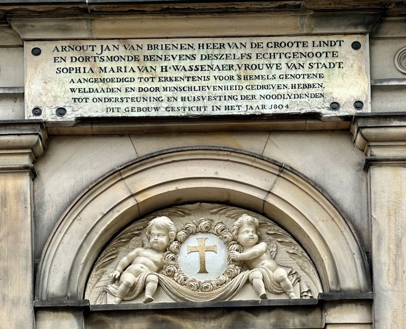 Dedication/Donor plaque from 1804 above the main entrance image. Click for full size.
