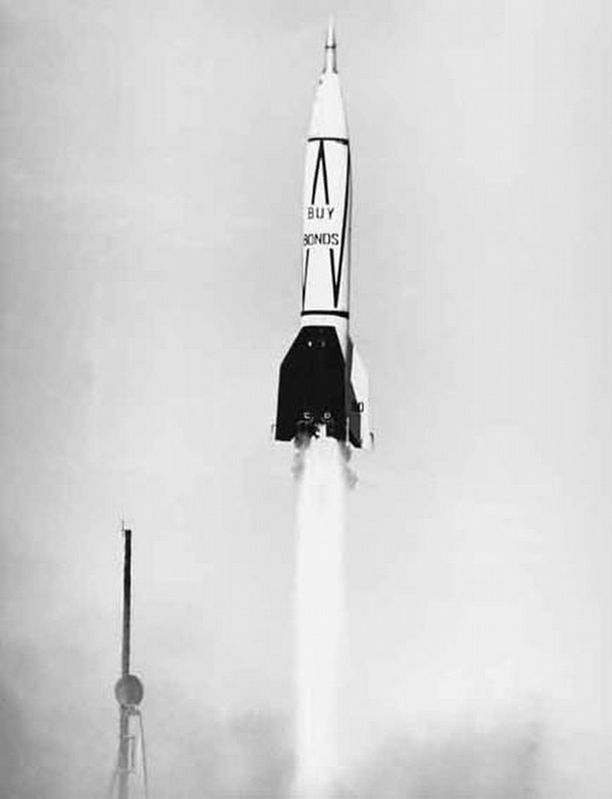 Launch of a V2 from White Sands by the US Army. Click for full size. Launch of a V2 from White Sands by the US Army image. Click for full size.