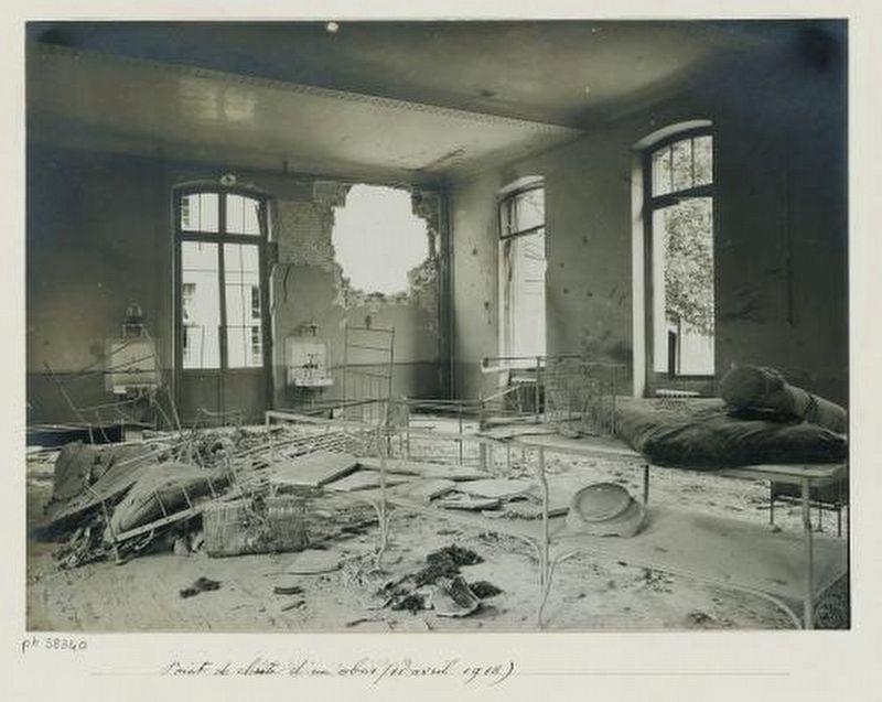 Bombardement de la maternité de la Maison d'accouchement Baudelocque, le 11 avril 1918.. Click for full size. Bombardement de la maternité de la Maison d'accouchement Baudelocque, le 11 avril 1918. image. Click for full size.