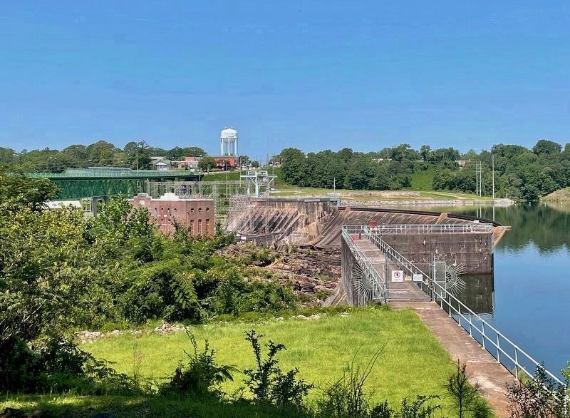 Thurlow Hydroelectric Dam and reservoir.. Click for full size. Thurlow Hydroelectric Dam and reservoir. image. Click for full size.